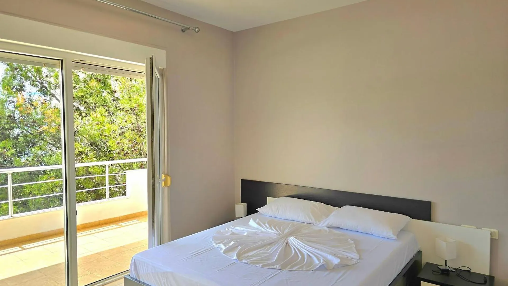 Happy Stay Ilir Sarande Apartment
